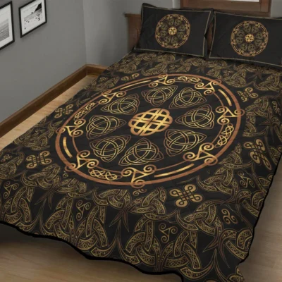 Viking Quilt Bedding Set – Triple Horn of Odin Sacred Emblem